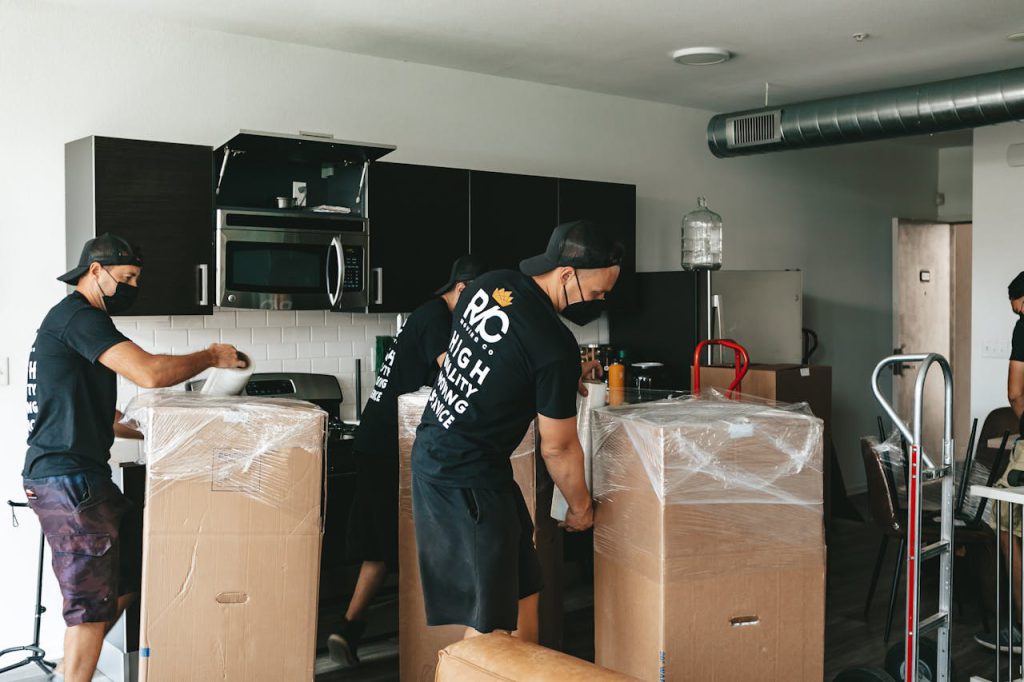 How to Choose the Best Moving and Storage Solutions for Your Needs